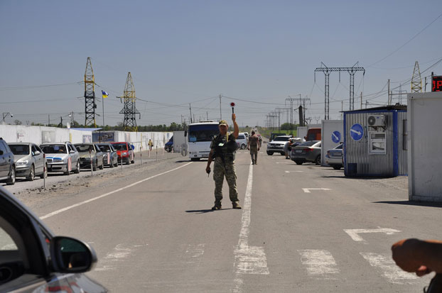 Очереди на пунктах пропуска в Донецкой области 20 июля