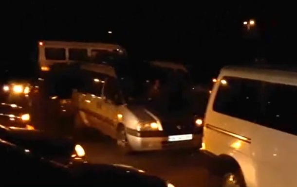 В Ровно прошла забастовка таксистов