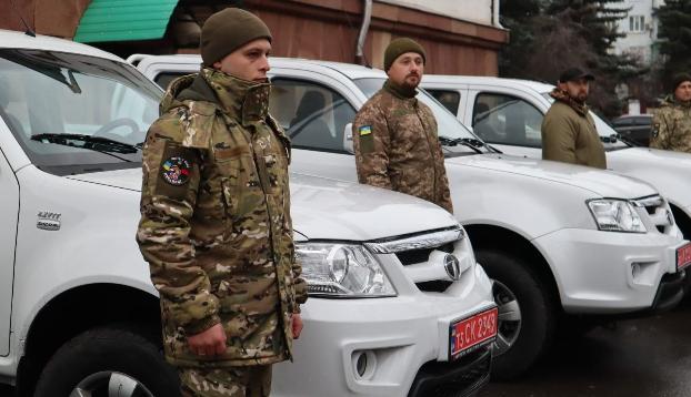 Нові автівки виконуватимуть бойові завдання на Донеччині