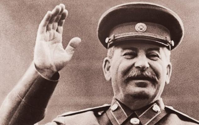 На аукционе в Москве продали телефонную книгу Сталина за 3 миллиона рублей 