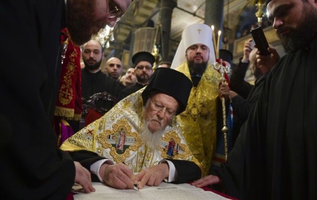Патриарх Варфоломей подписал Томос об автокефалии Православной Церкви Украины