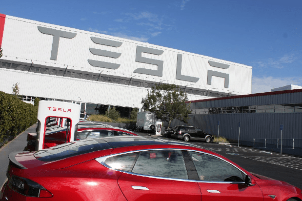 Когда в Украине появится завод Tesla?