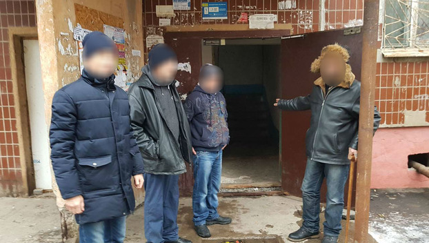 В Дружковке грабители напали на семью пенсионеров в подъезде