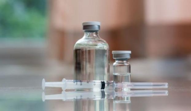 В Украине временно запретили вакцины от коклюша и полиомиелита из-за смертельных случаев