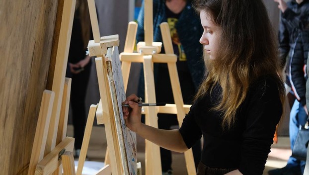 В Дружковке украинские художники представили «краски страны»