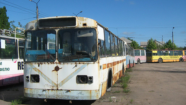 В Славянске троллейбусы отправили «на пенсию»