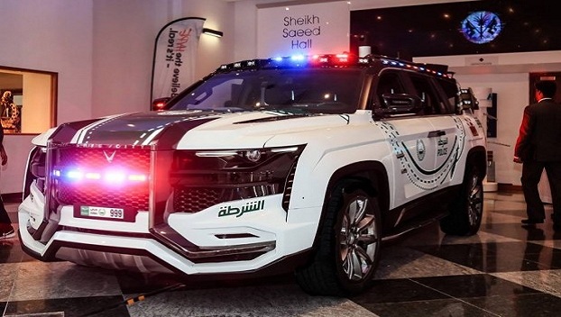 Полиция Дубая получила внедорожники с комфортом даже для преступников