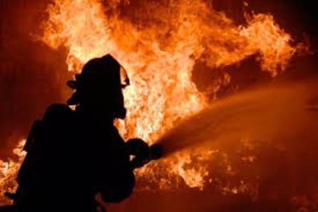 В курортной Юрьевке сгорел домик в пансионате: пострадал мужчина