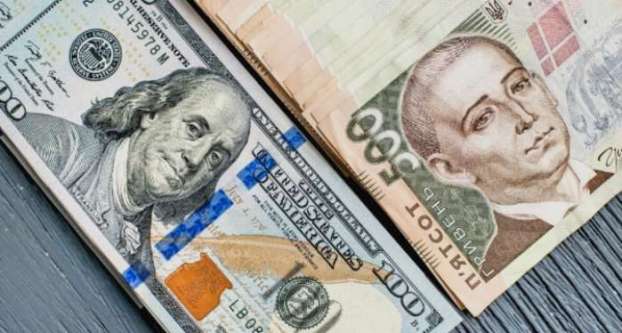Стоимость доллара на черном рынке возрастает