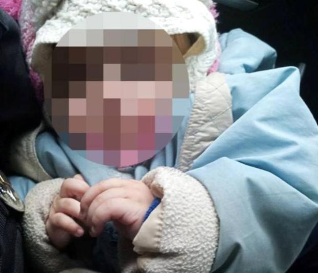 В Краматорске полицейские забрали годовалую дочь у пьяной неадекватной матери 