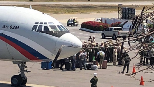 В Каракасе заметили два самолета Министерства обороны РФ