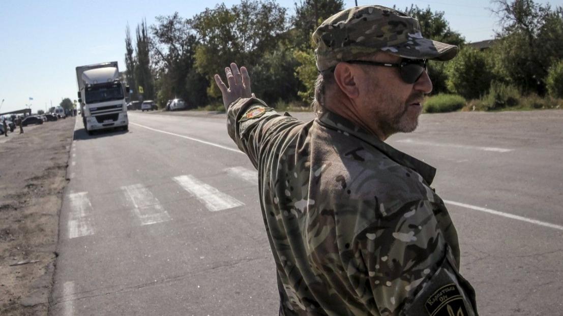Из-за взрывов мин в Новотроицком временно закрыт КПВВ — СММ ОБСЕ