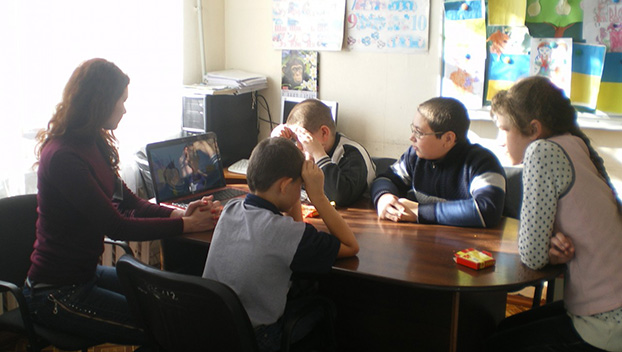 В Мирнограде дети с особыми потребностями знакомились с миром профессий