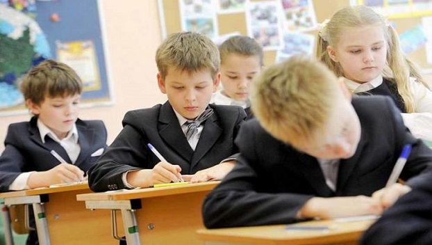 Большинство украинских школьников получают образование на украинском языке