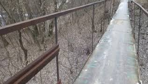 В Славянском районе жалуются на аварийное состояние моста
