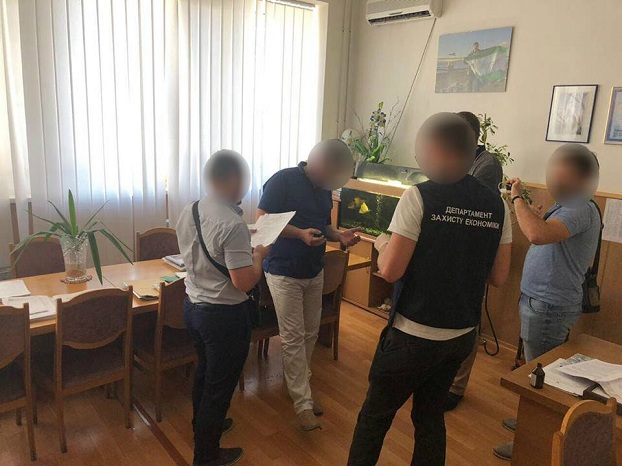Одесские правоохранители разоблачили проректора высшего учебного заведения