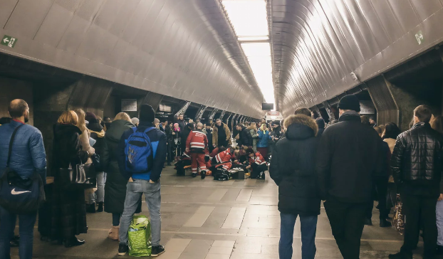 В киевском метро на перроне умерла 9-летняя девочка