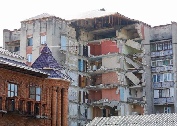 В Молдове внезапно обрушилась многоэтажка с жильцами