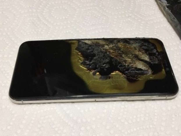 У жителя США взорвался в кармане новый iPhone XS Max