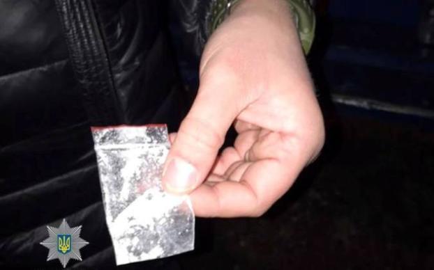 В центре Краматорска задержали парня с наркотиками