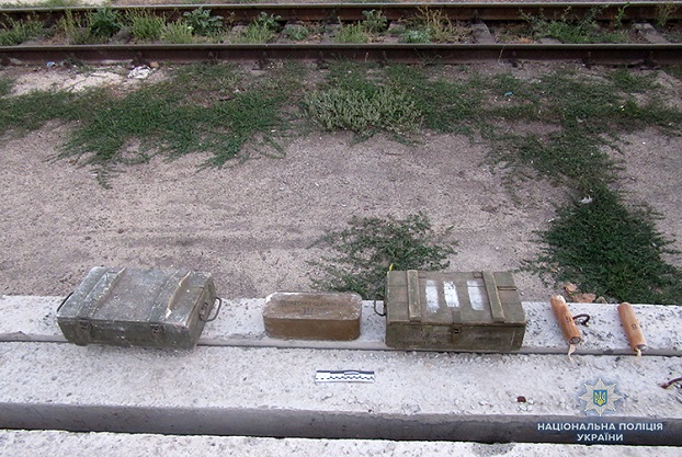 «Опасный груз»: в Запорожье в вагоне грузового поезда были обнаружены 40 гранат