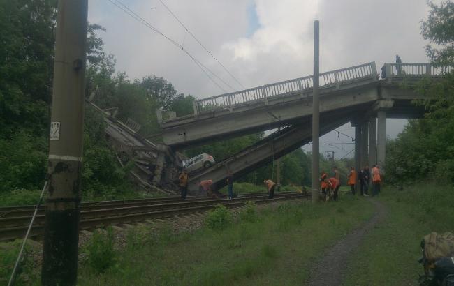 На Луганщине демонтируют взорванный мост 