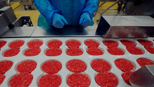 Еда будущего: Искусственное мясо появится на полках магазинов к 2021 году