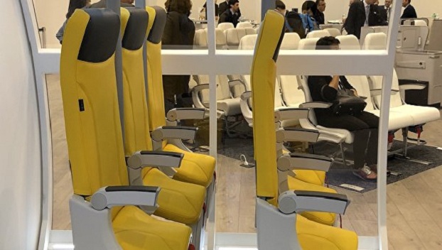 Лоукост по-итальянски: компания выпустила стоячие кресла для самолетов