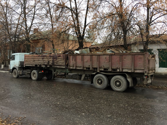 Не меньше 1000 тонн металла незаконно перевезли на Донбассе за полмесяца
