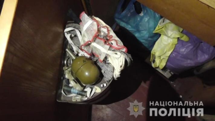 В Харькове полиция задержала наркодельца с гранатой
