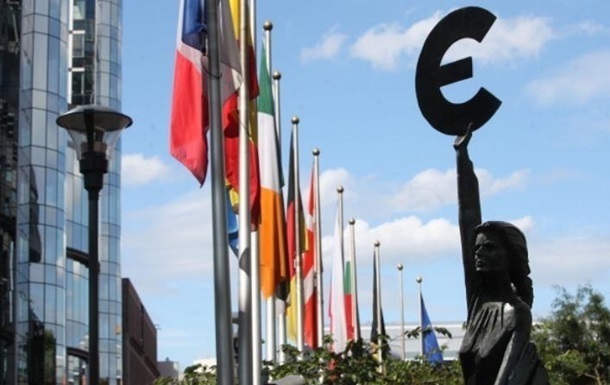 В Евросоюзе назвали причину сокращения финпомощи Украине