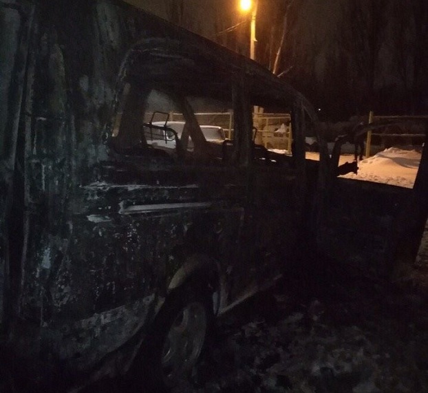 Полиция Покровска открыла дело о поджоге автомобиля