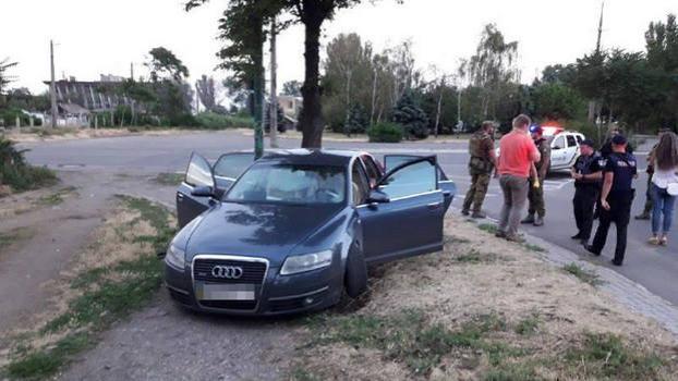 В Мариуполе «голливудские гонки» с полицией закончились аварией