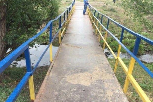 В Краматорске ремонтируют пешеходные мосты