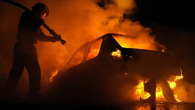 В Покровском районе загорелся легковой автомобиль