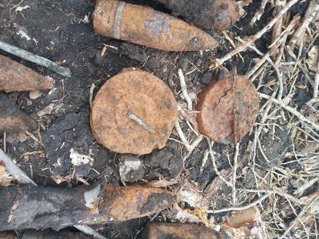 На трассе Доброполье – Лиман обнаружили два десятка взрывных устройств