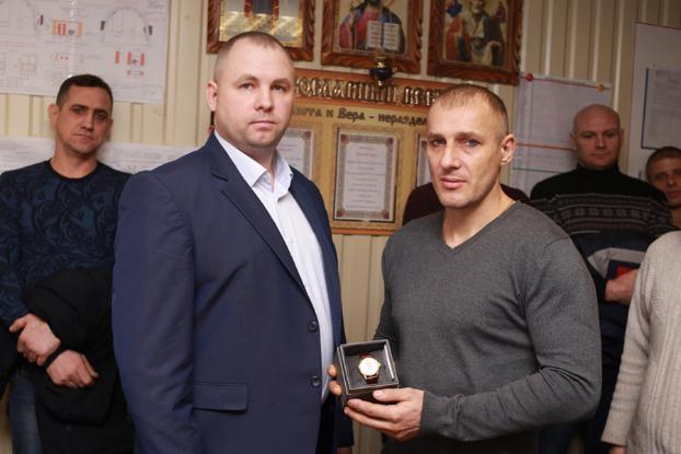 Горняку из Покровска вручена награда от Донецкой облгосадминистрации
