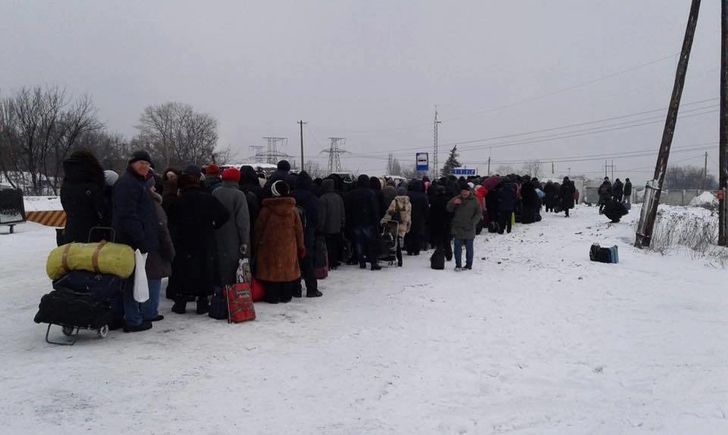 Вблизи КПВВ «Станица Луганская» умер мужчина