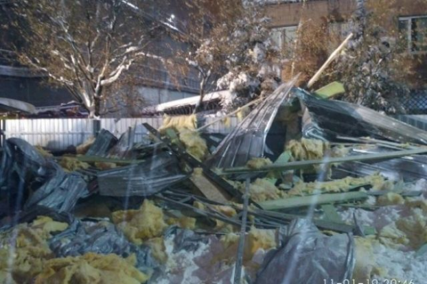Обрушение конструкций на рынке в Харькове расследуют как халатность