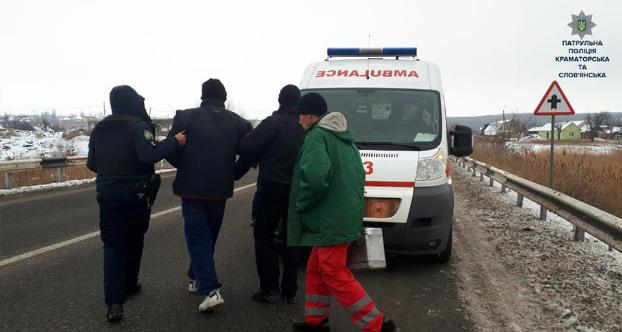 На трассе неподалеку от Славянска был обнаружен мужчина без сознания