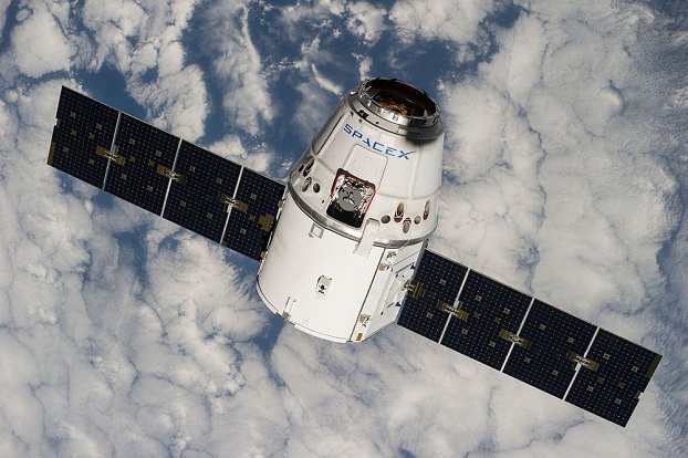 Экипаж МКС успешно получил «посылку» с Земли и занимается разгрузкой
