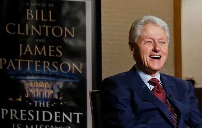 Билл Клинтон написал роман о кибератаке на США