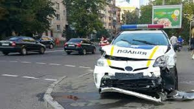 В Киеве произошло три ДТП с патрульными автомобилями 