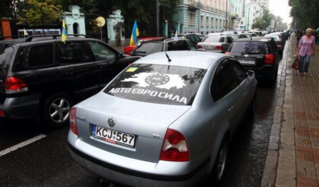 Импорт б/у автомобилей в Украину впервые превысил ввоз новых авто