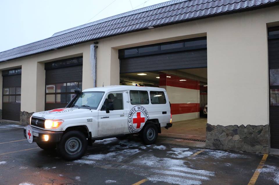 Красный Крест передал спасателям Донецкой области современное оборудование
