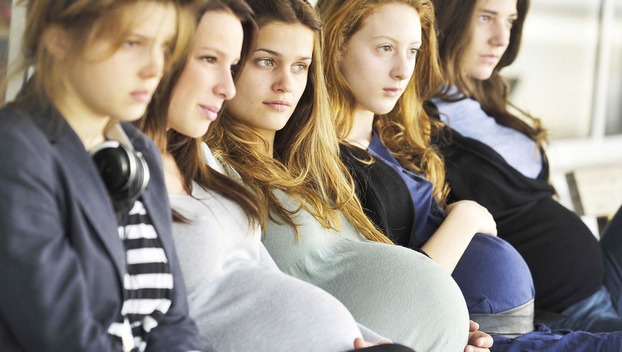 В Доброполье за пять лет планируют на 20% снизить уровень беременностей девочек-подростков