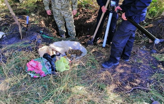 В Донецкой области на месте бывшего блокпоста обнаружен схрон с боеприпасами