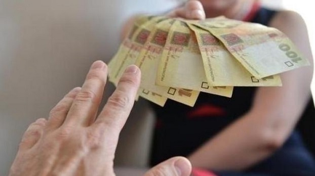 Украинцам рассказали о новом повышении минимальных зарплаты и пенсии