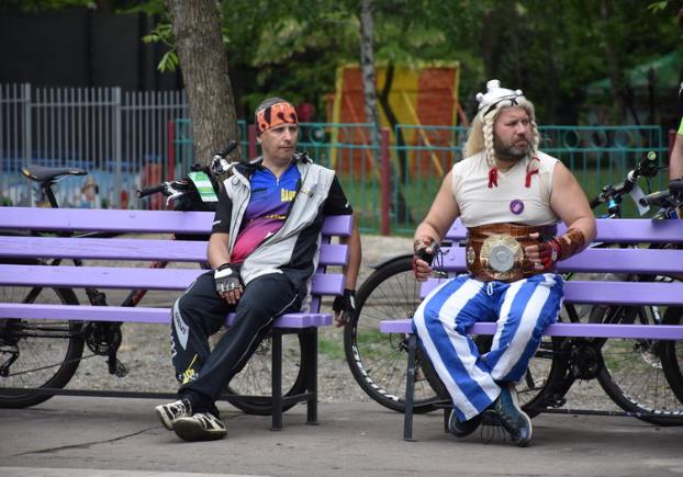 Улицы Краматорска заполонили яркие велосипедисты 