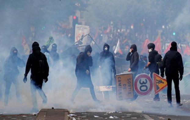 Первомайские беспорядки в Париже: задержаны сотни человек
